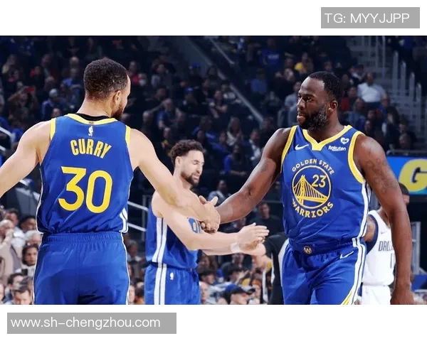 2015年火箭与勇士季后赛对决回顾及精彩瞬间分析